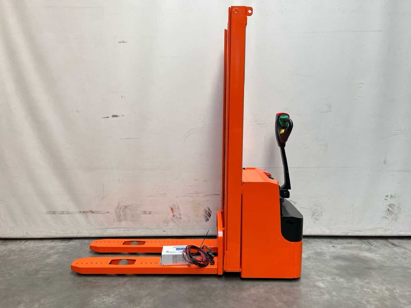 Used Forklift Truck DOOSAN LEDS 12,5 ELEKTRO HOCHHUBWAGENDEICHSEL (13076492)