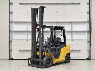 Used Forklift Truck HYUNDAI 25D-09 DIESEL VIERRADFRONTSTAPLER (13076181) backdrop