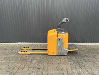 Used Forklift Truck JUNGHEINRICH ERE120 ELEKTRO NIEDERHUBWAGENDEICHSEL (13073639)