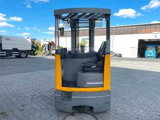 Used Forklift Truck JUNGHEINRICH ETV C16 / Triplex 5.72m / SS / nur 3.022h / 2016 DIESEL SCHUBMASTSTAPLER (13061452)