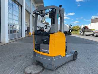 Used Forklift Truck JUNGHEINRICH ETV C16 / Triplex 5.72m / SS / nur 3.022h / 2016 DIESEL SCHUBMASTSTAPLER (13061452)