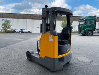 Used Forklift Truck JUNGHEINRICH ETV C16 / Triplex 5.72m / SS / nur 3.112h / 2016 DIESEL SCHUBMASTSTAPLER (13054136)