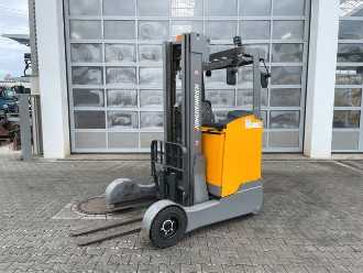 Used Forklift Truck JUNGHEINRICH ETV C16 / Triplex 5.72m / SS / nur 929h / 2016 DIESEL SCHUBMASTSTAPLER (13067425)