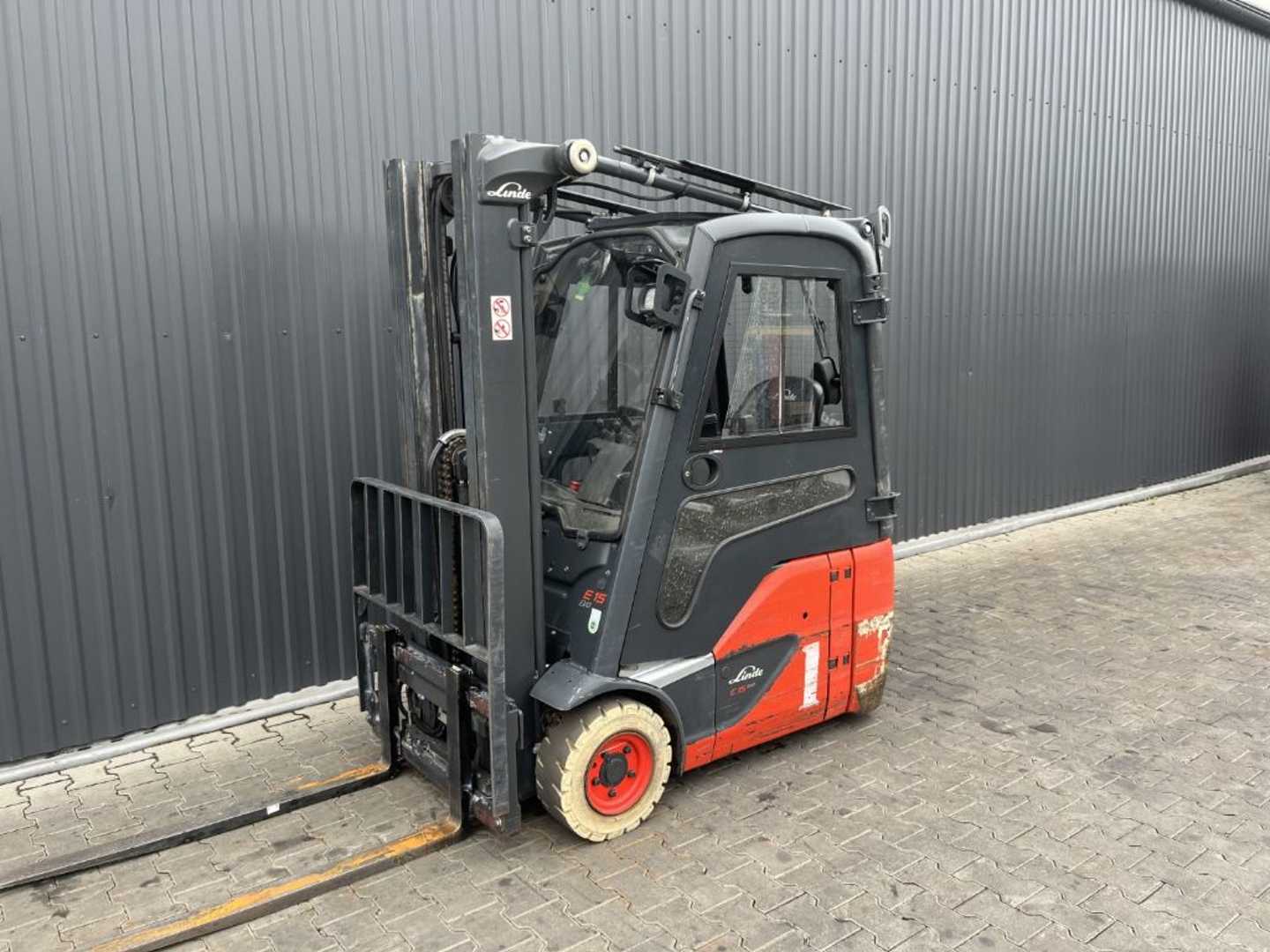 Used Forklift Truck LINDE E15-02 ELEKTRO DREIRADFRONTSTAPLER (13050578)