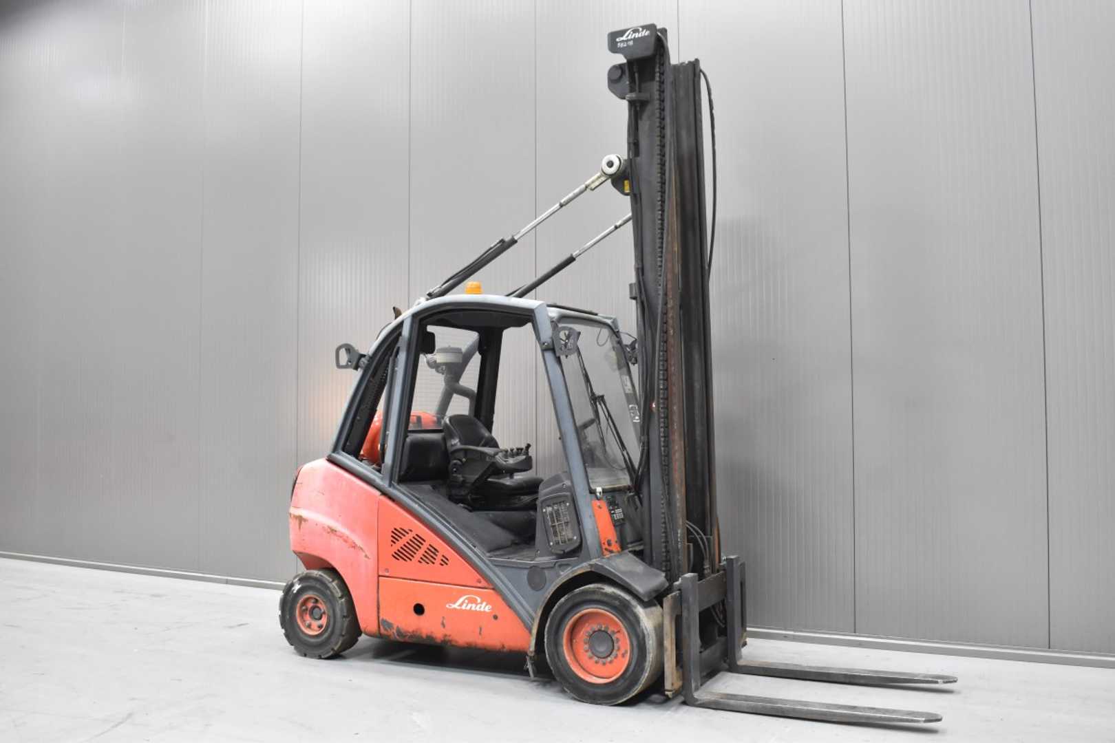 Used Forklift Truck LINDE H 35 T - 01 /58218/ GAS VIERRADFRONTSTAPLER (13056512)