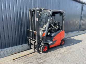 Used Forklift Truck LINDE H16T-01 GAS VIERRADFRONTSTAPLER (13060493) backdrop
