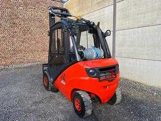 Used Forklift Truck LINDE H30T-01 GAS VIERRADFRONTSTAPLER (13076429)
