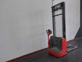 Used Forklift Truck LINDE L12: 1,2t (B) ELEKTRO HOCHHUBWAGENDEICHSEL (13073579)