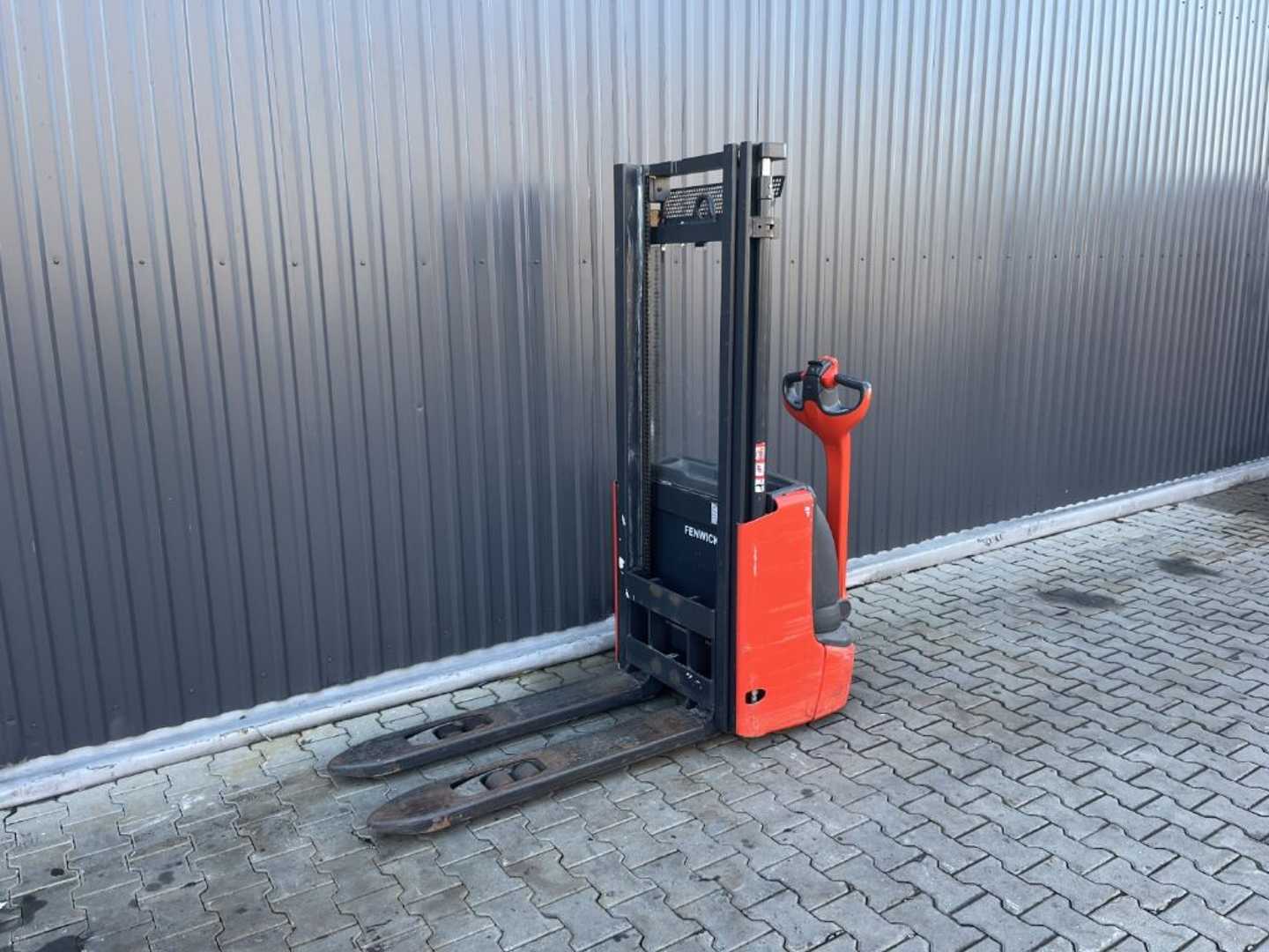 Used Forklift Truck LINDE L12 ELEKTRO HOCHHUBWAGENDEICHSEL (13075976)