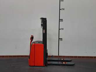 Used Forklift Truck LINDE L16: 1,6t (1173-01) ELEKTRO HOCHHUBWAGENDEICHSEL (13076443) backdrop