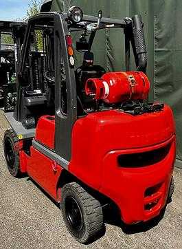 Used Forklift Truck NISSAN UG1D2A32LQ  GAS VIERRADFRONTSTAPLER (13007228)