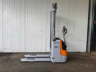 Used Forklift Truck STILL EXV12 ELEKTRO HOCHHUBWAGENDEICHSEL (13050608) backdrop