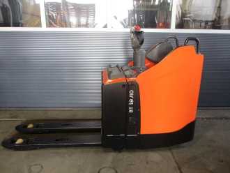 Used Forklift Truck TOYOTA LPE200 ELEKTRO NIEDERHUBWAGENFAHRERSTAND (13075564) backdrop