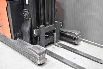 Used Forklift Truck TOYOTA RRE 160 HE /55326/ ELEKTRO SCHUBMASTSTAPLER (12964217)