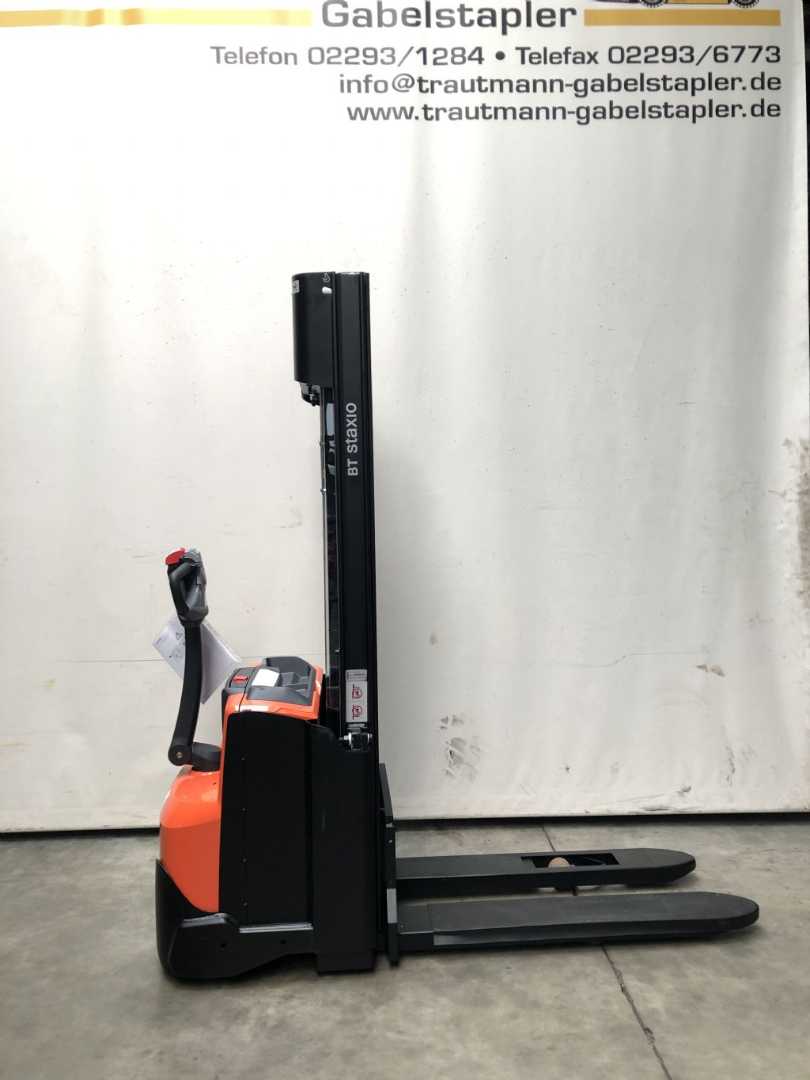 Used Forklift Truck TOYOTA SWE120 ELEKTRO HOCHHUBWAGENDEICHSEL (13040148)