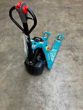 Gabelstapler gebraucht BAOLI EP15-03 ELEKTRO NIEDERHUBWAGENDEICHSEL (12966336) backdrop