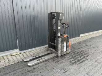Gabelstapler gebraucht BT SWE145L ELEKTRO HOCHHUBWAGENDEICHSEL (13075651) backdrop