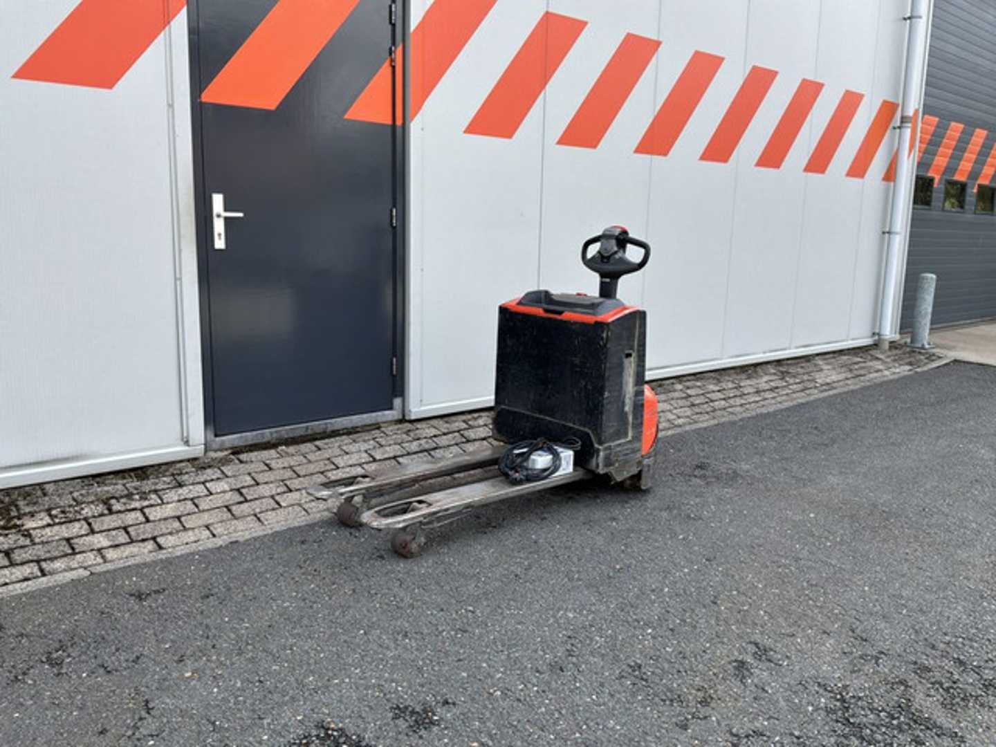 Gabelstapler gebraucht BT Toyota LWE160 ELEKTRO NIEDERHUBWAGENSEMIELEKTRISCH (13063940)