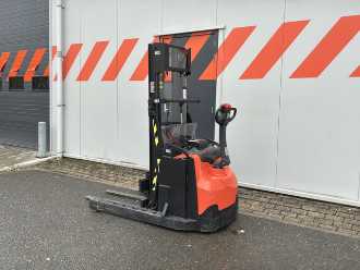 Gabelstapler gebraucht BT Toyota SWE120XR ELEKTRO HOCHHUBWAGENDEICHSEL (13075304)