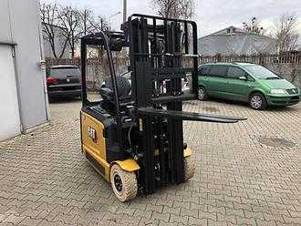 Gabelstapler gebraucht CATERPILLAR EP16ACNT ELEKTRO DREIRADFRONTSTAPLER (13074323)