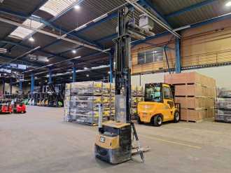 Gabelstapler gebraucht CATERPILLAR NSP16N2 ELEKTRO HOCHHUBWAGENDEICHSEL (12964046)