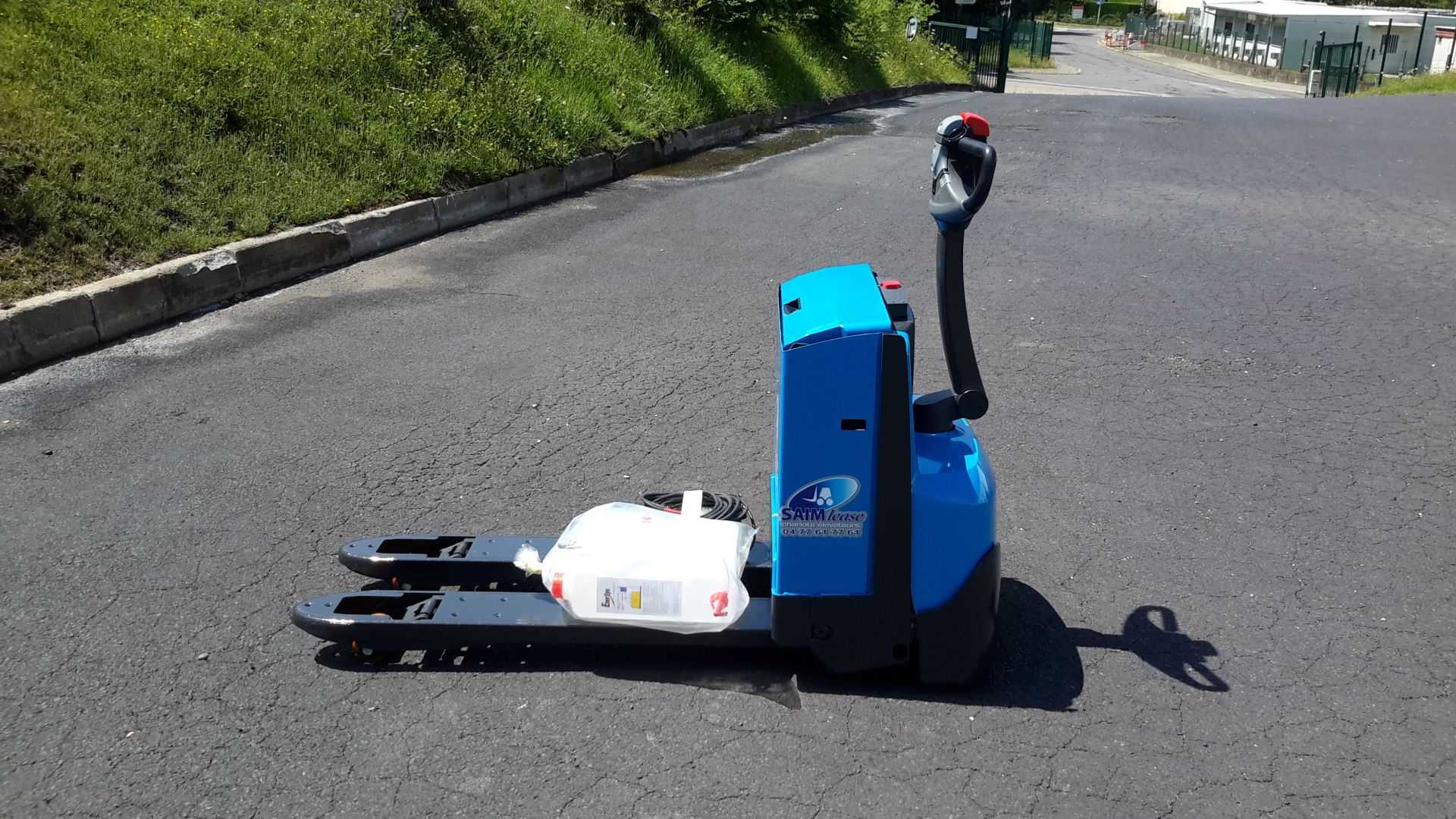 Gabelstapler gebraucht CESAB transpalette à levée electrique ELEKTRO NIEDERHUBWAGENSEMIELEKTRISCH (12809403)