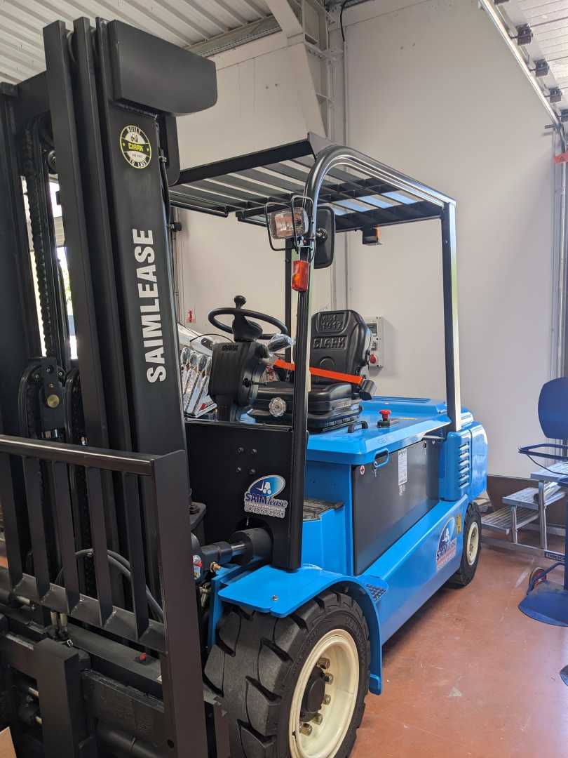 Gabelstapler gebraucht CLARK chariot �l�vateur � fourches ELEKTRO VIERRADFRONTSTAPLER (13029272)