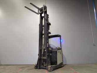 Gabelstapler gebraucht CROWN ESR 5260 ELEKTRO SCHUBMASTSTAPLER (13048326)