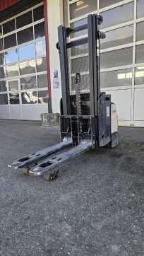 Gabelstapler gebraucht CROWN Eti4040 1,6TF ELEKTRO HOCHHUBWAGENDEICHSEL (13075904)