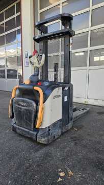 Gabelstapler gebraucht CROWN Eti4040 1,6TF ELEKTRO HOCHHUBWAGENDEICHSEL (13075904)