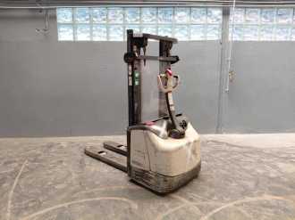 Gabelstapler gebraucht CROWN WF3000 1.2 ELEKTRO HOCHHUBWAGENDEICHSEL (12970515)