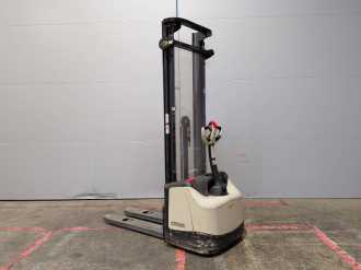 Gabelstapler gebraucht CROWN WF3000 ELEKTRO HOCHHUBWAGENDEICHSEL (13073596)