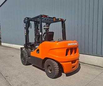 Gabelstapler gebraucht DOOSAN D45SC-5 DIESEL VIERRADFRONTSTAPLER (13073735)