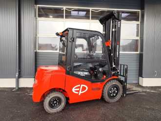 Gabelstapler gebraucht EP EFL382X5 ELEKTRO VIERRADFRONTSTAPLER (13014139) backdrop