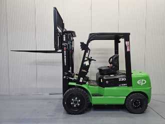 Gabelstapler gebraucht EP Vorkheftruck EFXZ-301-H - 4,8M Triplex - Freelift - Sideshift ELEKTRO VIERRADFRONTSTAPLER (13007496)