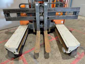 Gabelstapler gebraucht HUBTEX DQ30-G GAS SEITENSTAPLER (13030548)