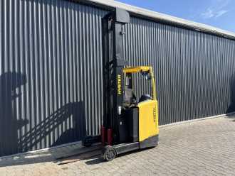 Gabelstapler gebraucht HYSTER R1.4 ELEKTRO SCHUBMASTSTAPLER (13068292) backdrop