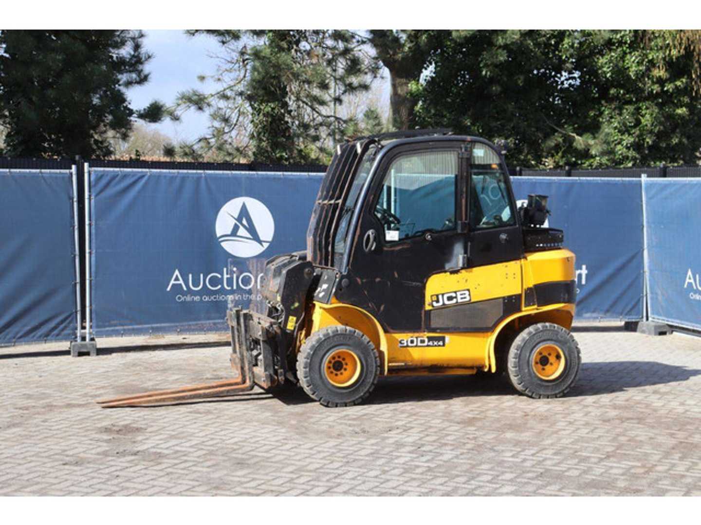 Gabelstapler gebraucht JCB 30D 4x4 DIESEL TELESKOPARMSTAPLER (13043936)