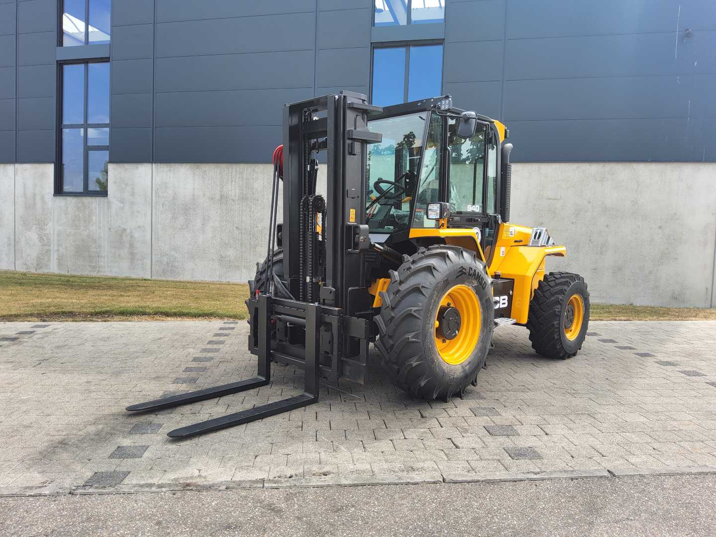 Gabelstapler gebraucht JCB 940-4 SV DIESEL GELAENDESTAPLER (13063402)