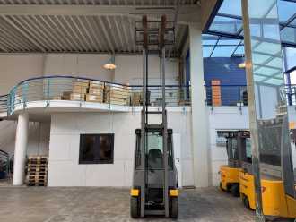 Gabelstapler gebraucht JUNGHEINRICH DFG 320 S / Halbkabine / 425 Std. DIESEL VIERRADFRONTSTAPLER (13062469)