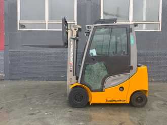 Gabelstapler gebraucht JUNGHEINRICH DFG 320s Baujahr 2019/ HH4500 / Vollkabine /Triplex DIESEL VIERRADFRONTSTAPLER (13013379)