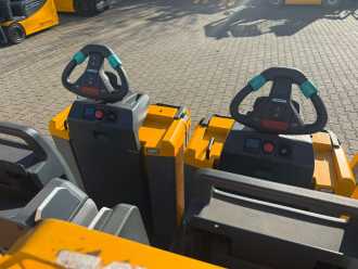 Gabelstapler gebraucht JUNGHEINRICH ECE 310 HP Baujahr 2019 / 3x Vorhanden ELEKTRO NIEDERHUBKOMMISSIONIERER (13076485)