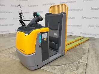 Gabelstapler gebraucht JUNGHEINRICH ECE 320 240-54 ELEKTRO NIEDERHUBWAGENFAHRERSTAND (12956288) backdrop
