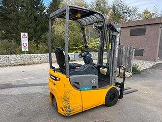 Gabelstapler gebraucht JUNGHEINRICH EFG 110 - 300ZT ELEKTRO DREIRADFRONTSTAPLER (13072418)