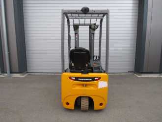Gabelstapler gebraucht JUNGHEINRICH EFG 110 ELEKTRO DREIRADFRONTSTAPLER (13076515)