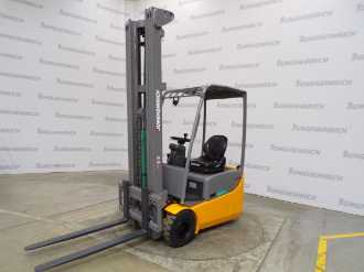 Gabelstapler gebraucht JUNGHEINRICH EFG 113 SP GE 115-650 DZ ELEKTRO DREIRADFRONTSTAPLER (13014573) backdrop