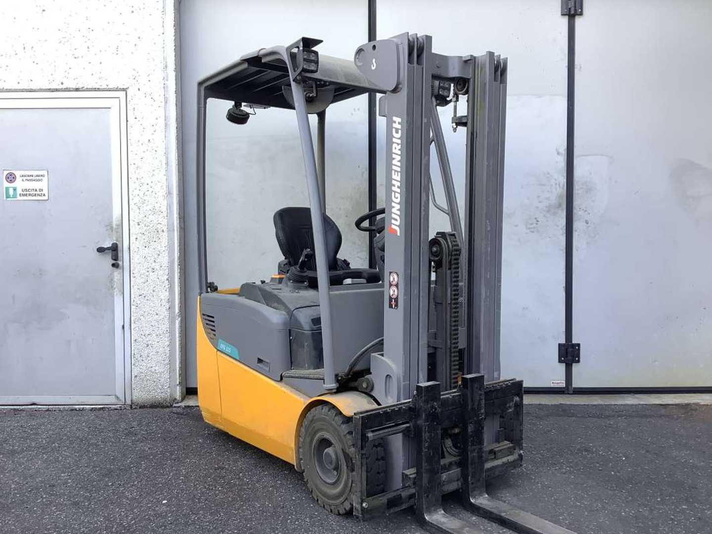 Gabelstapler gebraucht JUNGHEINRICH EFG 115 ELEKTRO DREIRADFRONTSTAPLER (13064999)