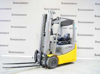 Gabelstapler gebraucht JUNGHEINRICH EFG 215 MP GE 115-500 DZ ELEKTRO VIERRADFRONTSTAPLER (12949758) backdrop