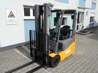 Gabelstapler gebraucht JUNGHEINRICH EFG 215 - Triplex - Doppelpedal - wenig Stunden ELEKTRO DREIRADFRONTSTAPLER (13064904)
