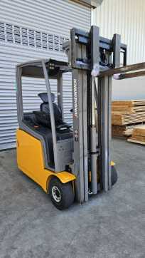Gabelstapler gebraucht JUNGHEINRICH EFG 216k ELEKTRO DREIRADFRONTSTAPLER (13020522)